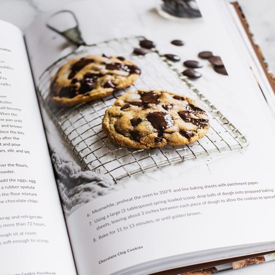 Beautiful, full color photos of every recipe so you know EXACTLY how your cookies should look
